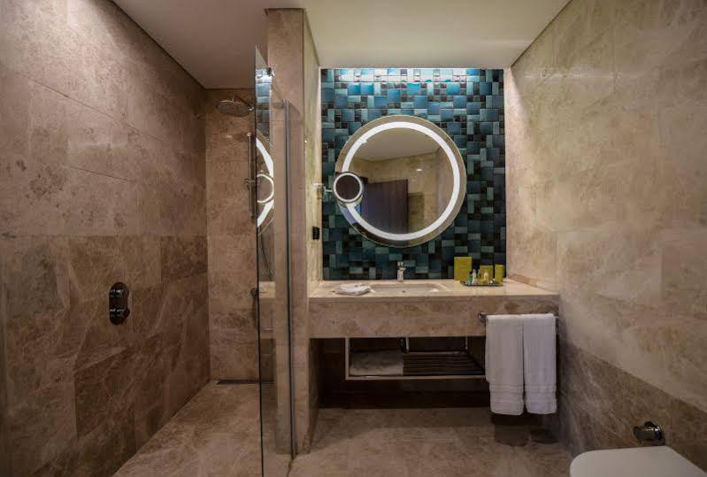Отель Doubletree By Hilton Kocaeli Измит Экстерьер фото